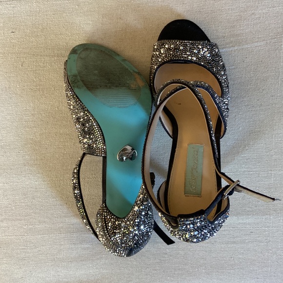 Betsey Johnson Limited Edition Heels - Picture 3 of 3